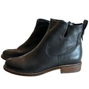 Franco Sarto is Woman’s Hoda Boots size 8.5